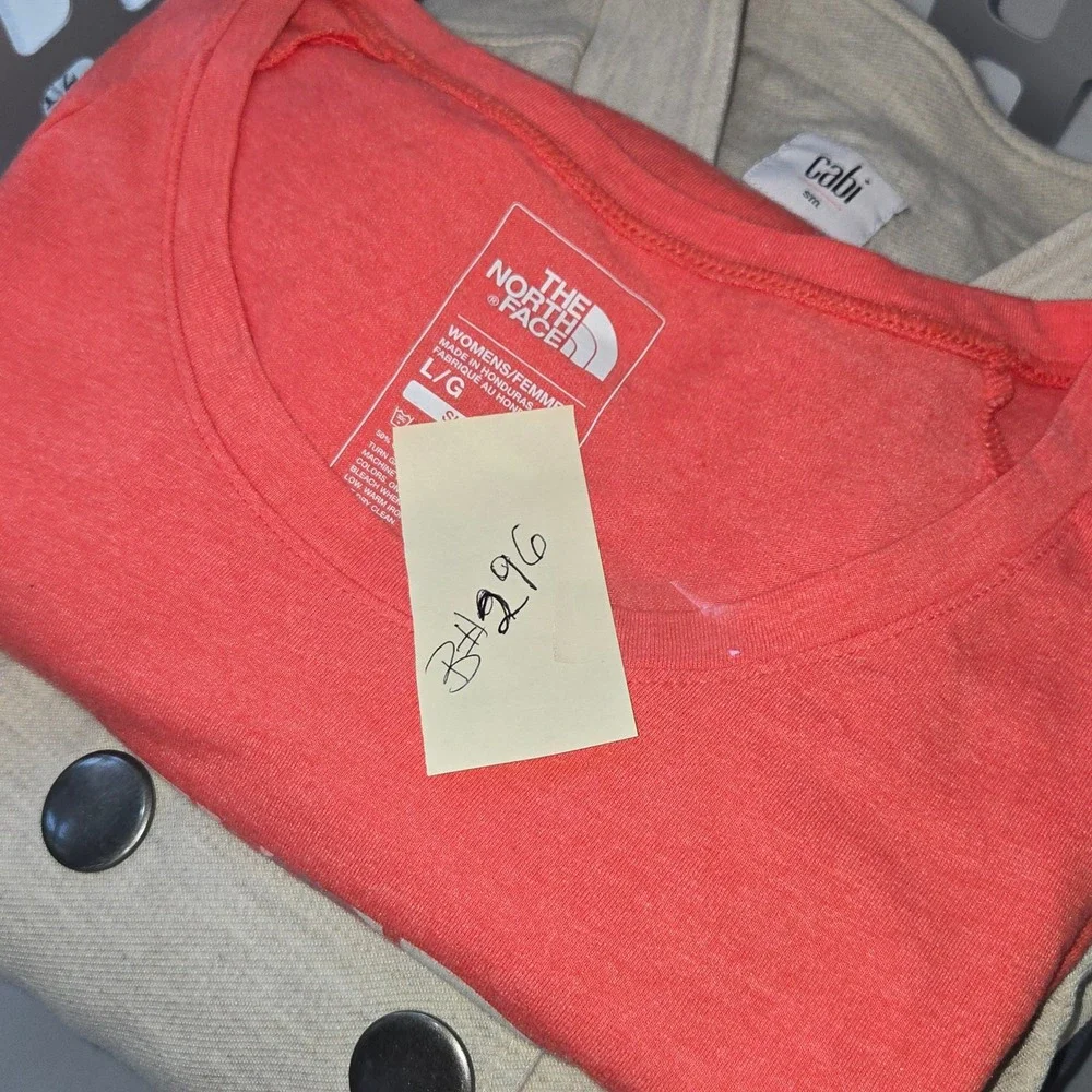 The North Face Womens Slim Fit T-Shirt Coral Heather Logo Graphic Tee Large L/G - Picture 7 of 7